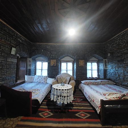 Guest House In Buhal Përmet Esterno foto