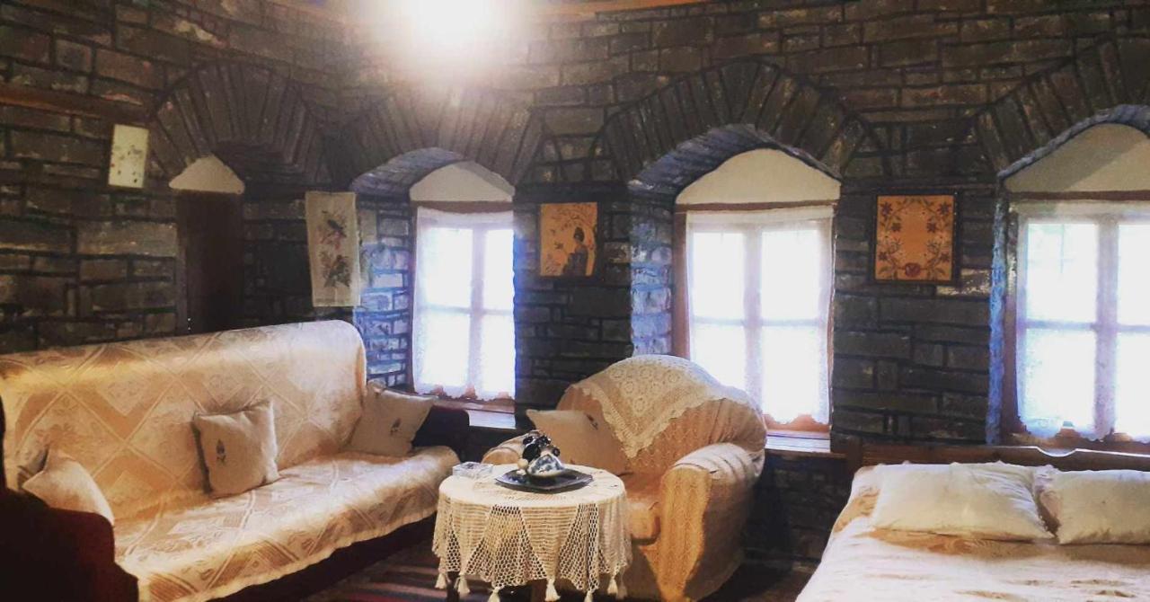 Guest House In Buhal Përmet Esterno foto
