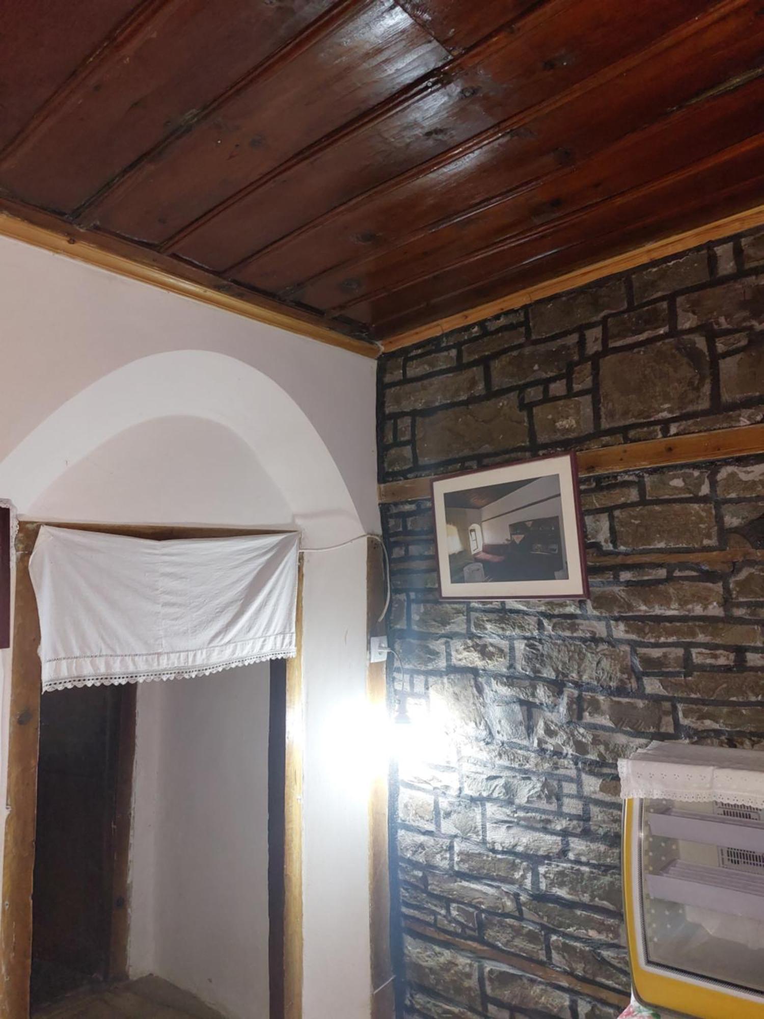 Guest House In Buhal Përmet Esterno foto